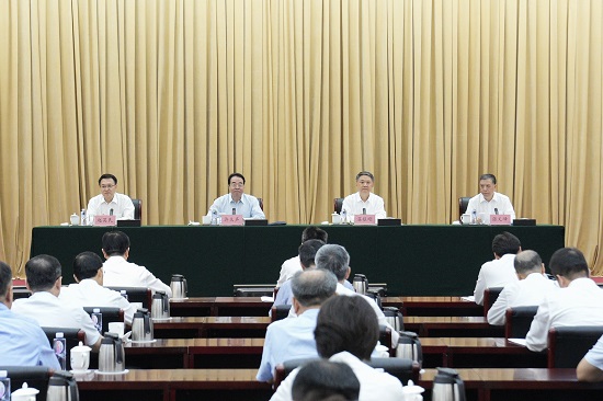 中央第六生态环境保护督察组向多宝反馈督察情况